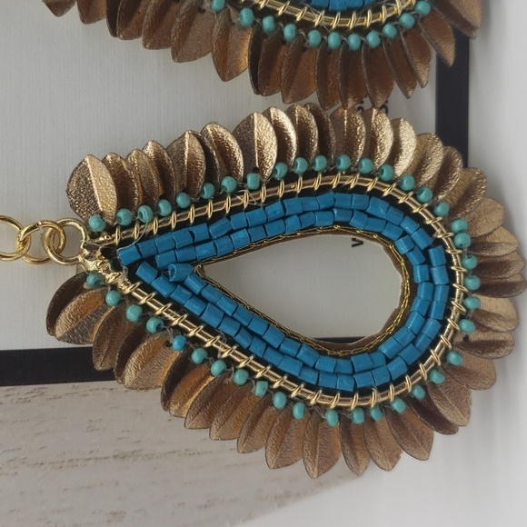 1881- Beaded Dangle Women's Handmade Earrings NWT - Picture 2 of 4